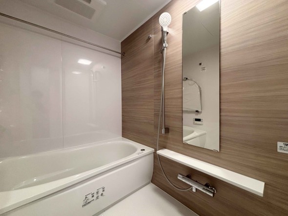 内装 1日の疲れを癒すバスルーム。