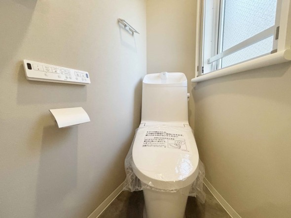 ウォシュレット機能付きトイレ