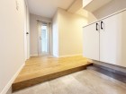 玄関横にはシューズボックスもございます。