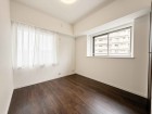 一日の疲れをいやしてくれる主寝室。時を忘れて過ごす場所として過ごせるお部屋です。