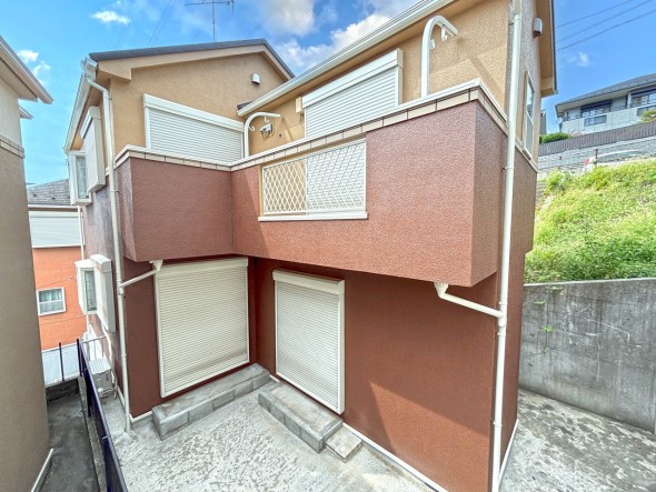 周辺は閑静な住宅街につき落ち着いた環境です。