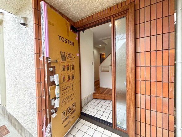 居住者の帰り、訪れる方を優しく迎え、やすらぎに満ちた生活空間を予感させる。健やかな暮らしを楽しめそう。