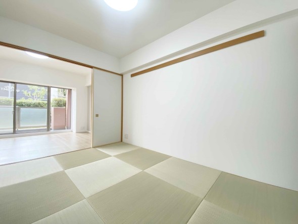 客間やお子様の遊び場として多用途にお使い頂けます。  