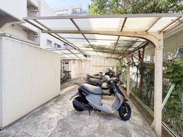 バイク置き場