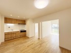家族と過ごす時間を大切にしたい方にぴったりの明るくゆとりある住空間です。