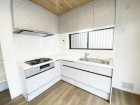 キッチン内での作業動線が短いL型キッチン