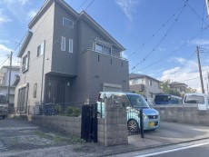 爽やかな青空の下に贅沢なほどに降り注ぐ陽光、豊かな居住性と、クオリティが見事に調和した住空間は、住まうことの喜びを感じさせてくれ