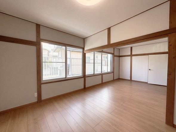 明るくあたたかな居室では、朝の目覚めも気持ちよく起きられます。