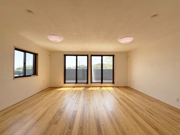 一日の疲れをいやしてくれる主寝室。時を忘れて過ごす場所として過ごせるお部屋です。