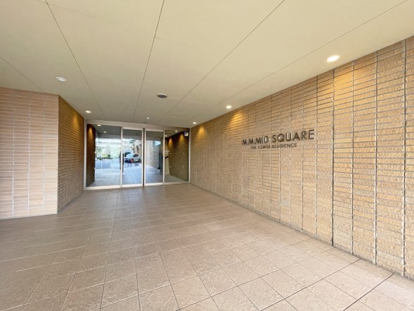 マンション入り口部分