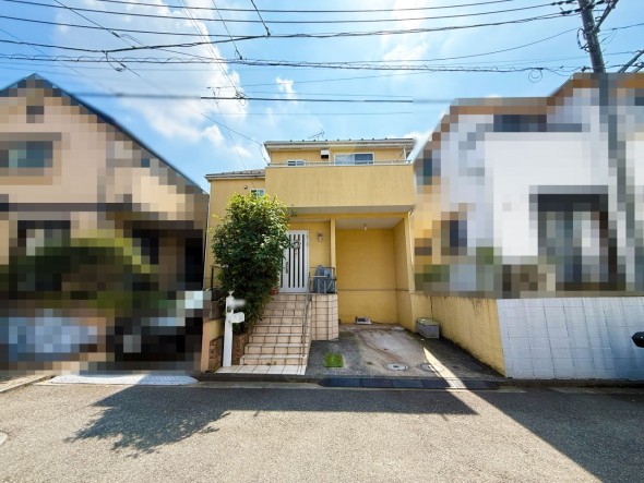 周辺は閑静な住宅街につき落ち着いた環境です。
