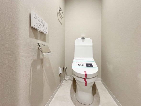 ウォシュレット機能付きトイレ