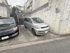 お客様をお迎えする玄関は落ち着いた雰囲気。
