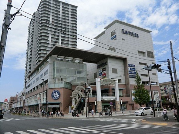 ショッピングセンター 1000m らびすた新杉田