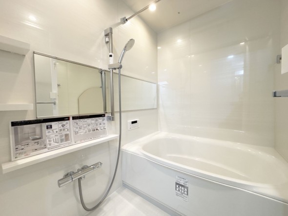 内装 1日の疲れを癒すバスルーム。