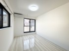洋室6帖。明るくあたたかな居室では、朝の目覚めも気持ちよく起きられます。