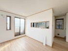 家族と過ごす時間を大切にしたい方にぴったりの明るくゆとりある住空間です。