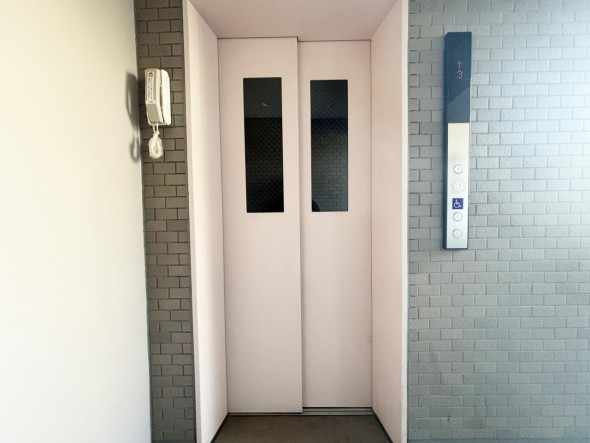 エレベーター