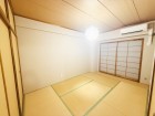 客間やお子様の遊び場として多用途にお使い頂けます。  
