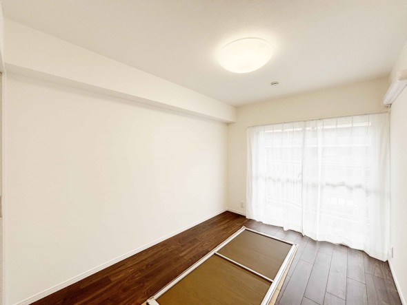 感性を育むプライベートルームはシンプルでスマートな空間。