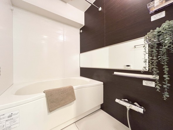 内装 1日の疲れを癒すバスルーム。