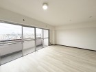 陽当りの良いリビングダイニング。