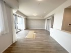 家族と過ごすひと時を優しく包み込むリビングダイニング。