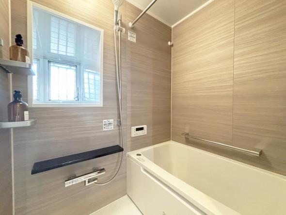 内装 1日の疲れを癒すバスルーム。