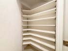 シューズインクローゼットのある玄関。