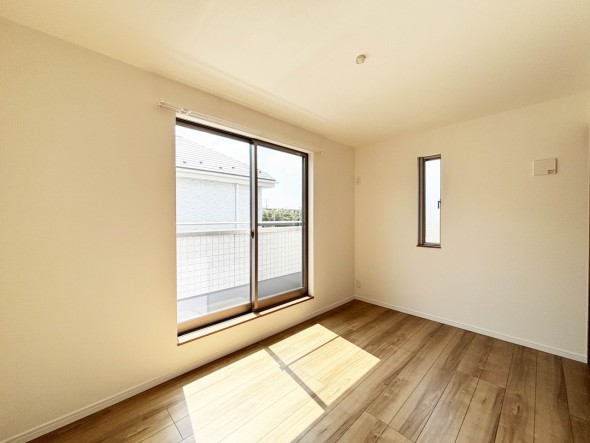 洋室6帖。一日の疲れをいやしてくれる主寝室。時を忘れて過ごす場所として過ごせるお部屋です。