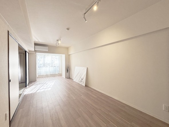 家族と過ごす時間を大切にしたい方にぴったりの明るくゆとりある住空間です。