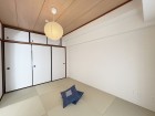 客間やお子様の遊び場として多用途にお使い頂けます。  