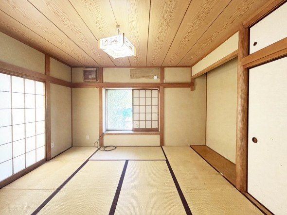 和室8帖。客間やお子様の遊び場として多用途にお使い頂けます。  