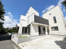 周辺は閑静な住宅街につき落ち着いた環境です。