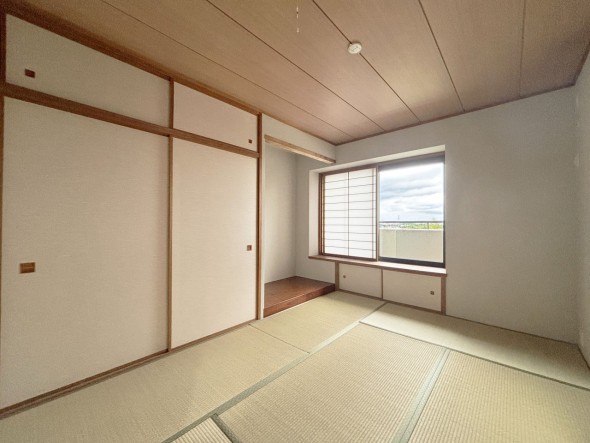客間やお子様の遊び場として多用途にお使い頂けます。  