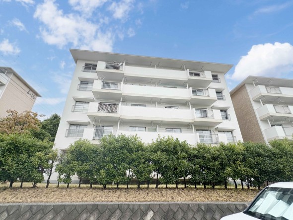 マンション外観写真
