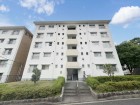 爽やかな青空の下に贅沢なほどに降り注ぐ陽光、豊かな居住性と、クオリティが見事に調和した住空間は、住まうことの喜びを感じさせてくれ