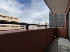 日差しの差し込むバルコニー