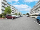 敷地内駐車場もございます。空き状況等はお気軽にお問い合わせください。