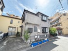 爽やかな青空の下に贅沢なほどに降り注ぐ陽光、豊かな居住性と、クオリティが見事に調和した住空間は、住まうことの喜びを感じさせてくれ