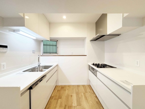 使い勝手の良い設備のキッチンで効率よくお料理もできます。