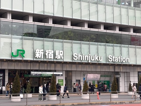 駅 550m JR新宿駅
