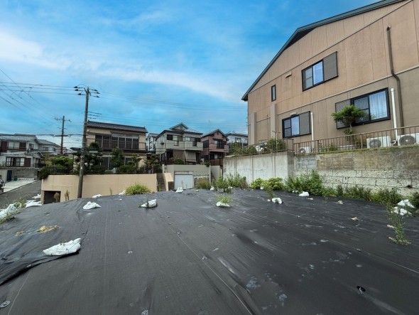 建築条件なしの売地です。お好きなハウスメーカーで建築していただけます。