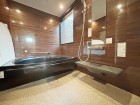 一日の疲れが癒される優雅なバスタイムを堪能できるゆとりあるバスルームです。