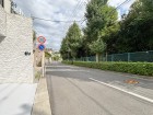 整備された前面道路です。