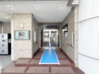 ゆとりのあるエントランスです