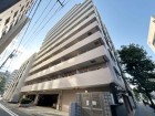 爽やかな青空の下に贅沢なほどに降り注ぐ陽光、豊かな居住性と、クオリティが見事に調和した住空間は、住まうことの喜びを感じさせてくれ