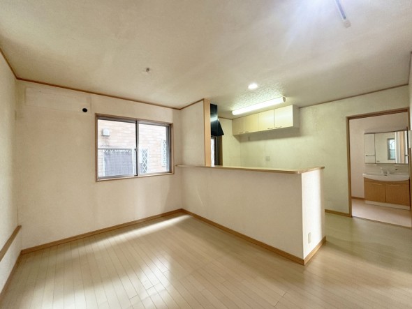 家族と過ごす時間を大切にしたい方にぴったりの明るくゆとりある住空間です。