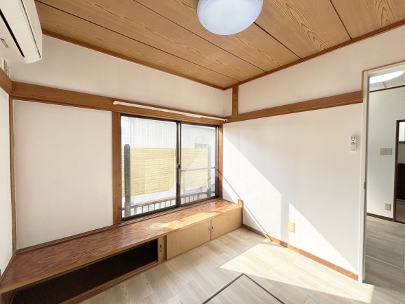 一日の疲れをいやしてくれる主寝室。時を忘れて過ごす場所として過ごせるお部屋です。