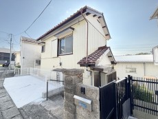 爽やかな青空の下に贅沢なほどに降り注ぐ陽光、豊かな居住性と、クオリティが見事に調和した住空間は、住まうことの喜びを感じさせてくれ